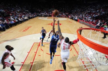 Houston Rockets Hold Off Struggling Dallas Mavericks For A 99-94 Victory