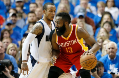 Score Houston Rockets - Dallas Mavericks in 2015 NBA Playoffs Game 4 (109-121)