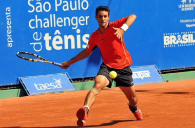 Carlos Berlocq vira contra Rogério Dutra Silva e avança para a semifinal em Aix en Provence