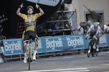 Primoz Roglic celebra su victoria en el Giro de Emilia 2023 / Fuente: Jumbo-Visma