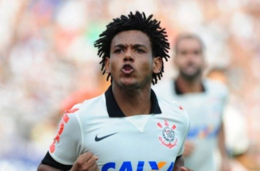 Com boa atuação, Corinthians vence a Lusa na estreia do Paulistão