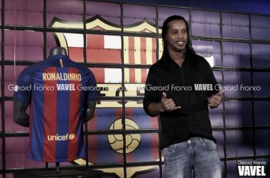 El Barça y Ronaldinho inician su visita a China