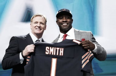 El novato apoyador Roquan Smith sigue sin contrato