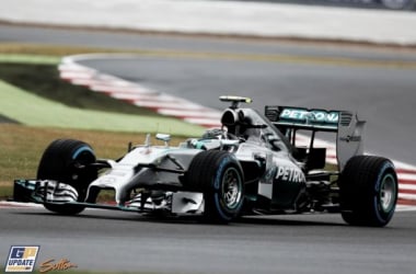 Nico Rosberg consigue una emocionante &#039;pole&#039; en Silverstone