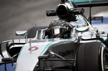 Australian Grand Prix - Practice 1: Mercedes and Nico Rosberg set pace