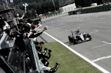 Belgian GP: Rosberg dominates action-packed race to cut the gap to Hamilton to nine points