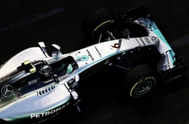 Nico Rosberg comienza mandando