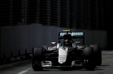 Rosberg domina los Libres 3, Hamilton falla