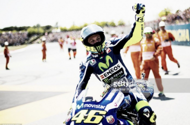 MotoGP: Rossi vence em dia de emoções fortes