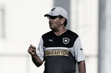 René Simões lamenta inexperiência do Botafogo diante do Volta Redonda