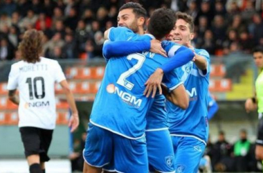 Empoli ancora primo, per il Palermo beffa al 93'