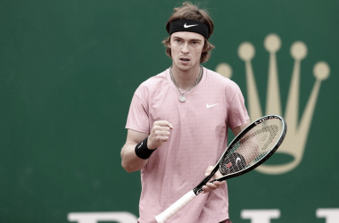 Tsitsipas y Rublev definirán la final de Montecarlo