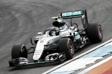 Nico Rosberg comienza mandando en el Gran Premio de Alemania