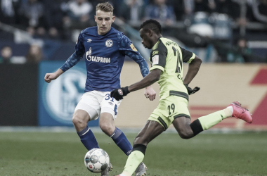 Schalke 04 empata com lanterna Paderborn e fica mais distante da liderança