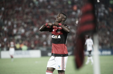 Vinícius Júnior marca primeiro gol, Flamengo goleia Palestino e avança na Sul-Americana