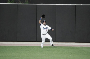 Winnipeg Goldeyes hold off St. Paul Saints in wild game