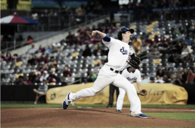 St. Paul Saints defeat Sioux Falls Canaries, Rob Coe becomes all-time winningest pitcher in franchise history