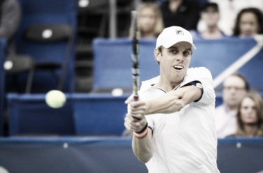 Querrey avanza con paso firme en Memphis