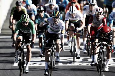 Sam
Bennett se lleva la décima etapa del Tour 2020 al sprint
