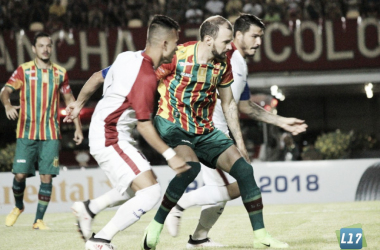 Sampaio Corrêa faz valer mando de campo, vence Paraná Clube e segue na Copa do Brasil