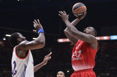 Eurolega - Grinta, difesa e triple: Milano è tornata. Sanders è enorme, Efes abbattuto al Forum