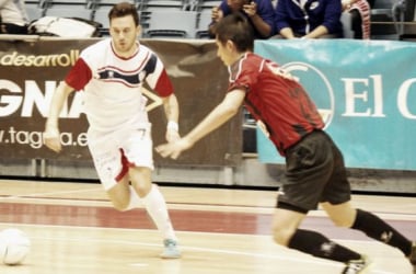 Umacon Zaragoza comprueba la fortaleza del colíder Santiago Futsal