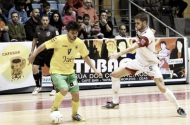 Santiago Futsal doblega a Jaén y continúa intratable en Sar