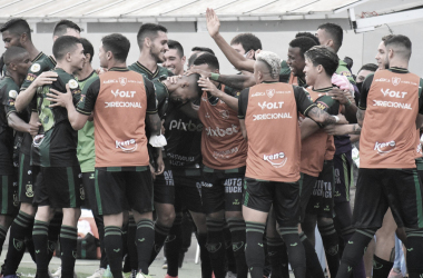 Com novo treinador, América-MG vence Santos na Vila e se afasta do rebaixamento