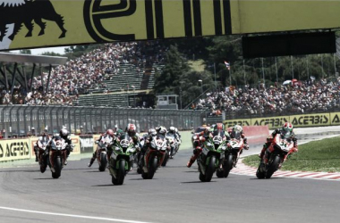 Descubre el Gran Premio de Gran Bretaña de Superbikes 2015