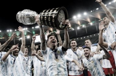 INOLVIDABLE. En el místico, Maracaná, la Scaloneta levantó el trofeo de la última Copa América. Foto: Web
