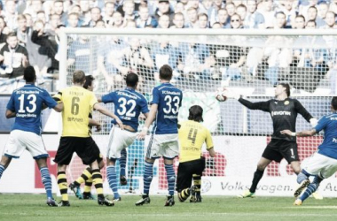 Dos errores condenan al Dortmund ante el Schalke