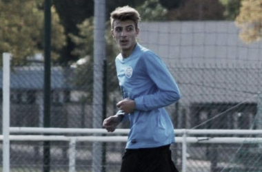 Defensor do Tours, time da Ligue 2 da França, Thomas Rodriguez falece durante madrugada