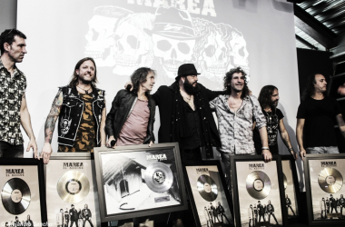 Extremoduro entrega a Marea el disco de oro por 'El Azogue'