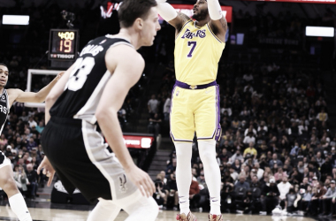 Highlights: Toronto Raptors 123-128 Los Angeles Lakers in NBA