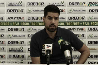António Oliveira lamenta primeiro tempo do Cuiabá: "É evidente que entramos muito mal no jogo"
