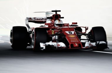 Vettel manda en seco y Hamilton en mojado en los libres de Suzuka