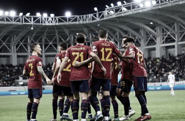 Los españoles celebrando el gol de Joselu en Chipre | Foto: RFEF.