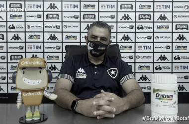 Chamusca
fica no cargo e garante: "O que o Botafogo mais precisa tem, que é caráter
dos jogadores"