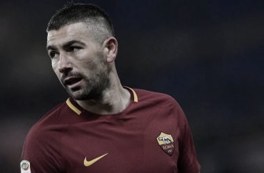 A pedido de
Conte, Inter de Milão tira lateral Kolarov da Roma