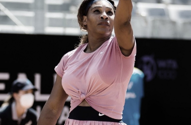 Serena Williams pasa a octavos en Parma, Venus fue eliminada