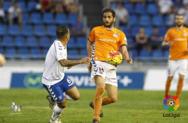 El Deportivo Alavés, superado por el nuevo Tenerife de Martí