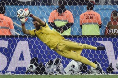 Argentina Beats The Netherlands On Penalty Kicks