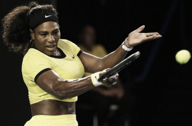 Serena Williams continua arrollando en Australia