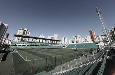 Goiás e Athletico-PR fecham rodada do Campeonato Brasileiro
