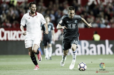 La Real Sociedad empata en Sevilla y espera los resultados de sus rivales por Europa