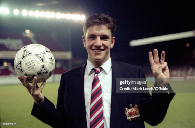 Lee Sharpe celebrates his hattrick against Arsenal (Photo by Mark Leech/Offside via Getty Images)