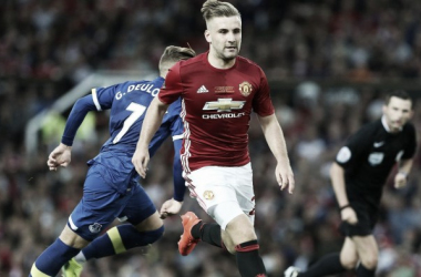 Shaw cree que United puede ser imparable en la Europa League