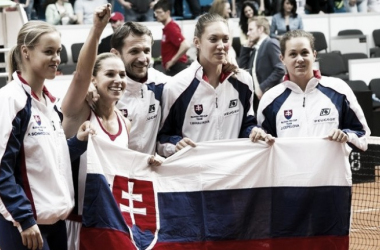 Fed Cup: Dominika Cibulkova ends Canadian comeback for Slovakian victory