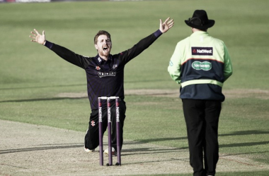 All-round heroics from Tom Smith help Gloucestershire keep hopes of Royal-London defence alive