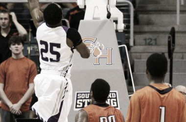 Stephen F. Austin Storms By Sam Houston State, Race Into Big Dance